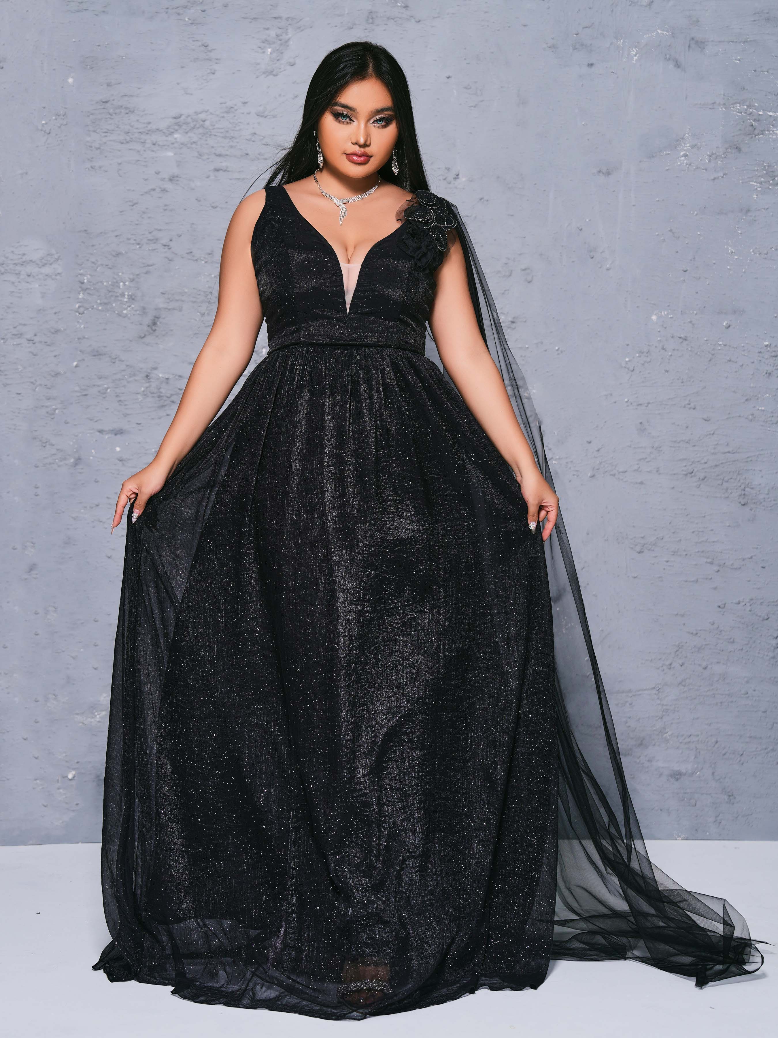 Plus V-neck Sleeveless Appliqued A-line Dress PRX70173